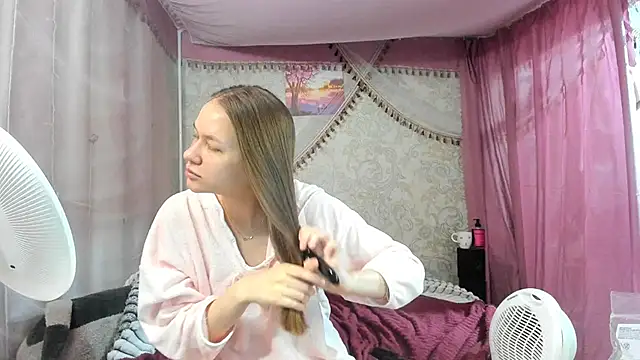 Snapshot of leila_bambi_ chatting on May 2026 03:48:01 AM leila bambi online show from May 2026 03:48:01 AM