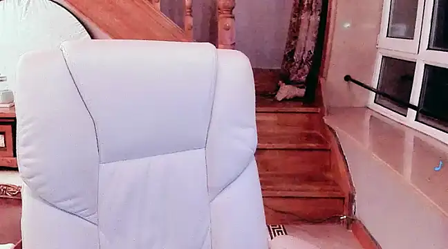 Snapshot of NIAN-er chatting on February 2025 04:46:02 PM NIAN-er online show from February 2025 04:46:02 PM