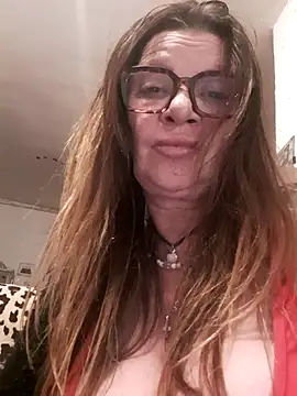 Snapshot of gildamilf chatting on November 2025 11:59:01 PM gildamilf online show from November 2025 11:59:01 PM