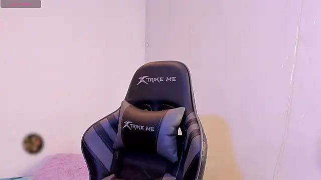 Snapshot of Amypond__ chatting on October 2025 03:54:01 PM Amypond online show from October 2025 03:54:01 PM