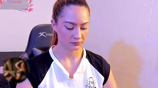 Snapshot of Amypond__ chatting on October 2025 02:58:02 PM Amypond online show from October 2025 02:58:02 PM