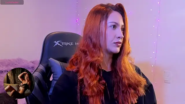 Snapshot of Amypond__ chatting on October 2025 10:44:01 AM Amypond online show from October 2025 10:44:01 AM