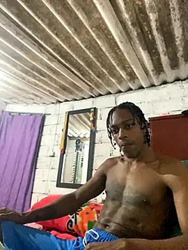 Snapshot of Larry-n-clouds chatting on November 2025 02:54:01 AM Larry-n-clouds online show from November 2025 02:54:01 AM