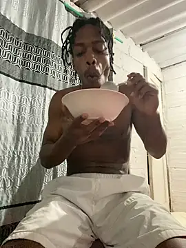 Snapshot of Larry-n-clouds chatting on December 2025 10:41:02 AM Larry-n-clouds online show from December 2025 10:41:02 AM