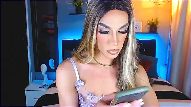 camila hootie online show from January 2025 03:43:01 AM