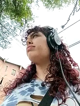 Eli666uwu online show from February 2025 05:39:02 PM