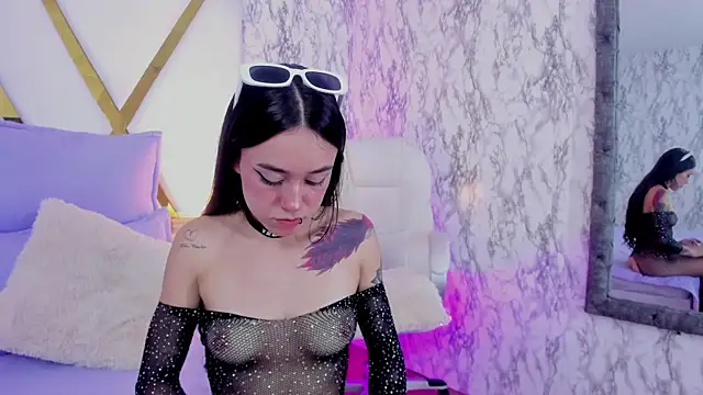 Athziry  online show from December 2024 04:40:01 AM