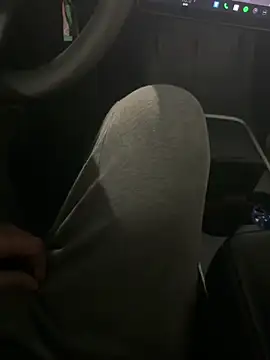 Snapshot of AreiasTuga chatting on November 2025 04:06:01 PM AreiasTuga online show from November 2025 04:06:01 PM