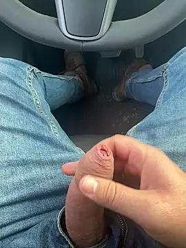 Snapshot of AreiasTuga chatting on December 2025 12:00:01 PM AreiasTuga online show from December 2025 12:00:01 PM