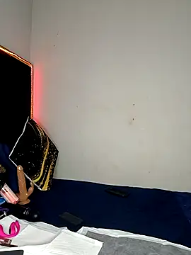 DarkButterfly99 online show from September 2025 04:18:01 PM