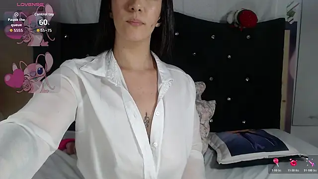 nikol winick online show from June 2026 10:30:01 PM