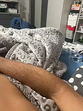 Snapshot of LukonPorn chatting on February 2025 10:15:02 AM LukonPorn online show from February 2025 10:15:02 AM