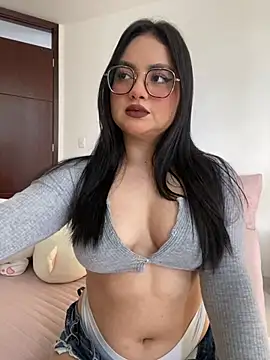 montmariana online show from May 2026 04:23:02 PM