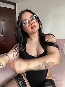montmariana online show from June 2026 07:18:02 PM