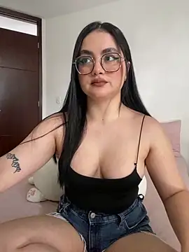 montmariana online show from June 2026 06:34:02 PM
