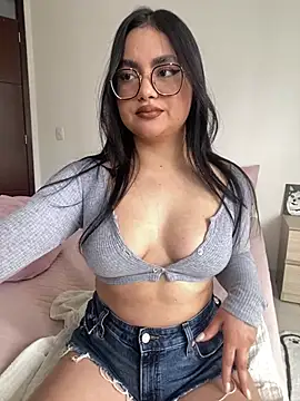 montmariana online show from July 2026 05:48:02 PM
