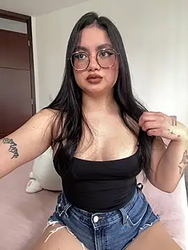 montmariana online show from July 2026 04:16:02 PM