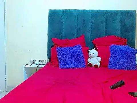 curvycloe1 online show from October 2025 03:56:02 PM