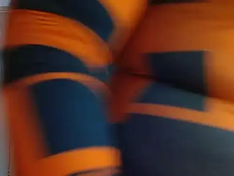 Snapshot of curvycloe1 chatting on December 2025 03:40:02 PM curvycloe1 online show from December 2025 03:40:02 PM