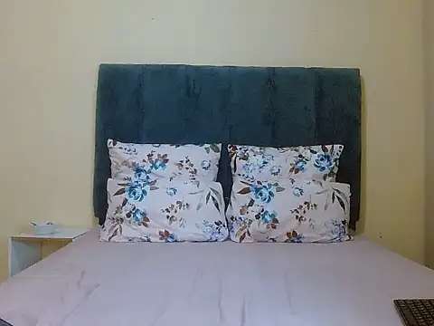curvycloe1 online show from June 2026 06:15:02 AM