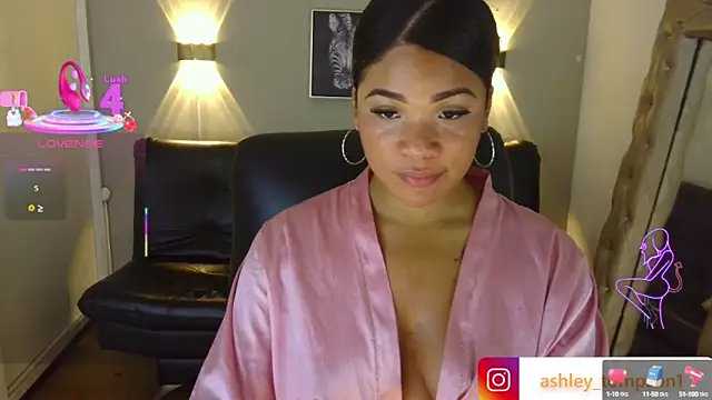 ashley Tompson1 online show from March 2025 06:40:02 PM