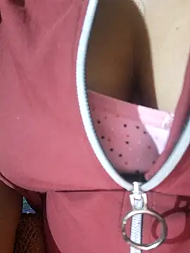 Priya Bong online show from October 2025 01:28:01 AM