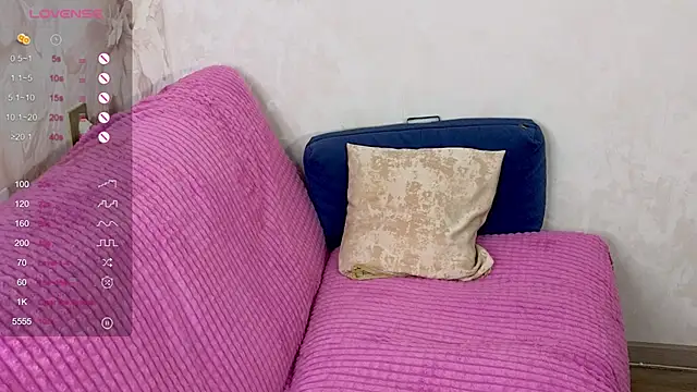 Snapshot of TrissMerigold9 chatting on September 2025 07:46:02 PM TrissMerigold9 online show from September 2025 07:46:02 PM