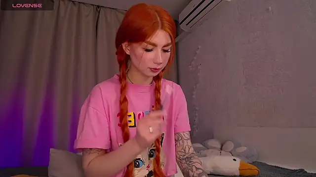 Evaa Moonn  online show from March 2025 12:41:01 AM