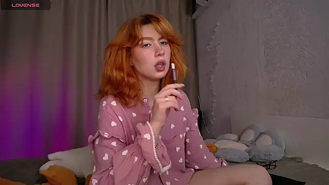 Evaa Moonn  online show from September 2025 11:48:01 PM