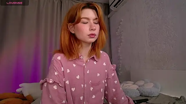 Evaa Moonn  online show from September 2025 11:26:02 PM