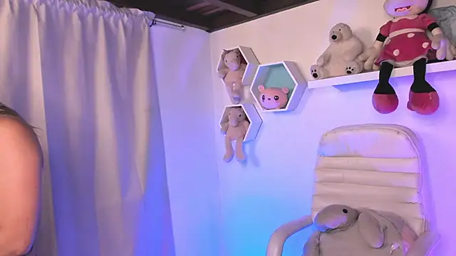 Snapshot of Nataliia_09 chatting on January 2025 03:27:02 AM Nataliia 09 online show from January 2025 03:27:02 AM