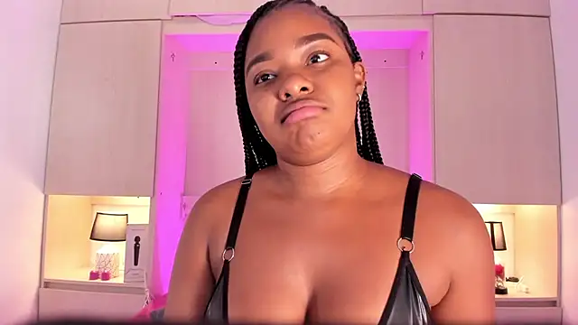 tamaraa smiith online show from February 2025 05:47:02 PM