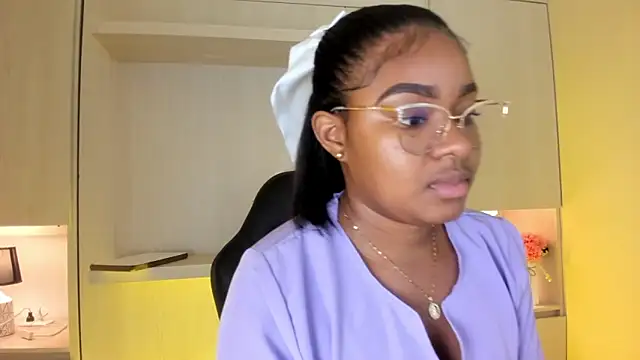 tamaraa smiith online show from November 2025 08:08:02 PM