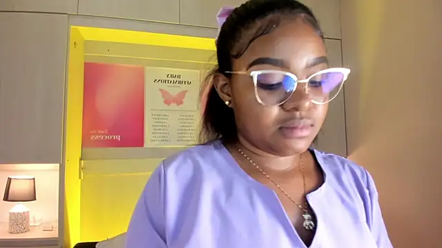 tamaraa smiith online show from November 2025 07:37:02 PM