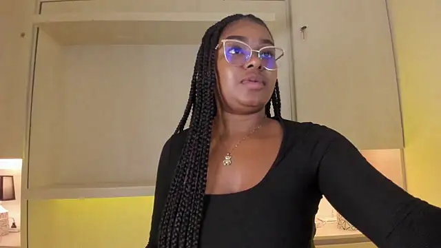 tamaraa smiith online show from March 2026 07:39:01 PM