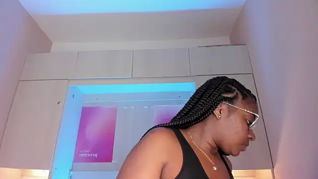 tamaraa smiith online show from May 2026 07:43:01 PM