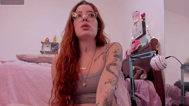 Manuela monroe online show from May 2026 09:44:02 PM