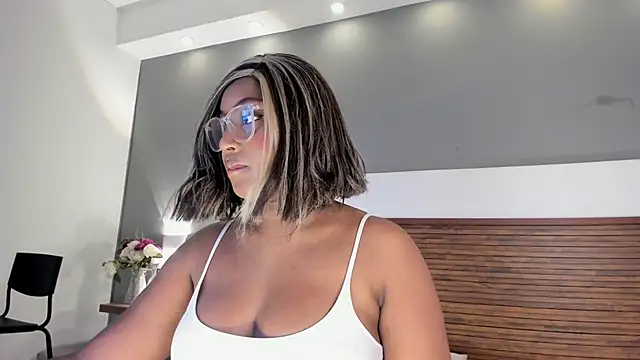 Snapshot of Adelehottman chatting on November 2025 12:16:01 PM Adelehottman online show from November 2025 12:16:01 PM