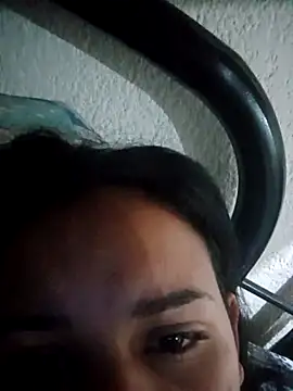 Snapshot of _Miaaleon chatting on February 2025 10:15:02 AM Miaaleon online show from February 2025 10:15:02 AM