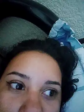 Snapshot of _Miaaleon chatting on February 2025 10:09:01 AM Miaaleon online show from February 2025 10:09:01 AM