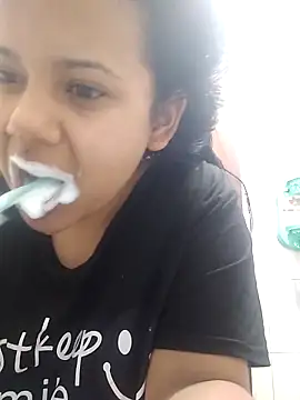 Snapshot of _Miaaleon chatting on September 2025 10:15:02 AM Miaaleon online show from September 2025 10:15:02 AM