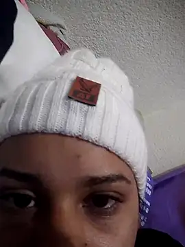 Snapshot of _Miaaleon chatting on November 2025 09:28:02 AM Miaaleon online show from November 2025 09:28:02 AM