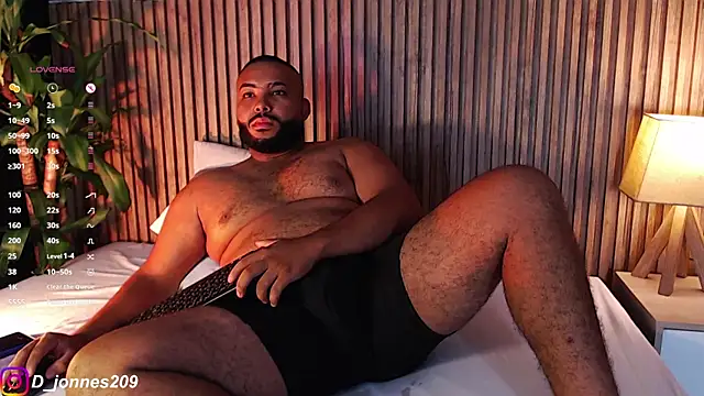 DilanJonnes  online show from September 2025 03:00:02 PM