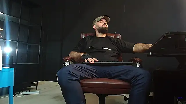 JackEthann online show from December 2024 06:43:01 AM