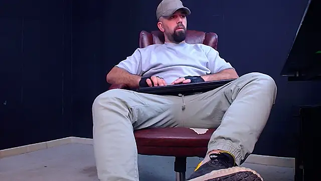 JackEthann online show from October 2025 04:52:01 AM