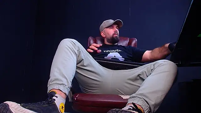 JackEthann online show from October 2025 05:07:02 AM