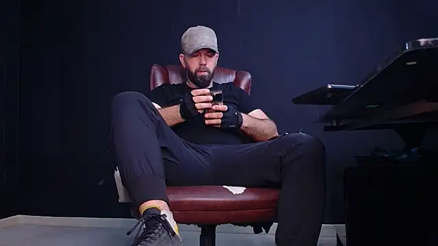 JackEthann online show from October 2025 05:44:02 AM