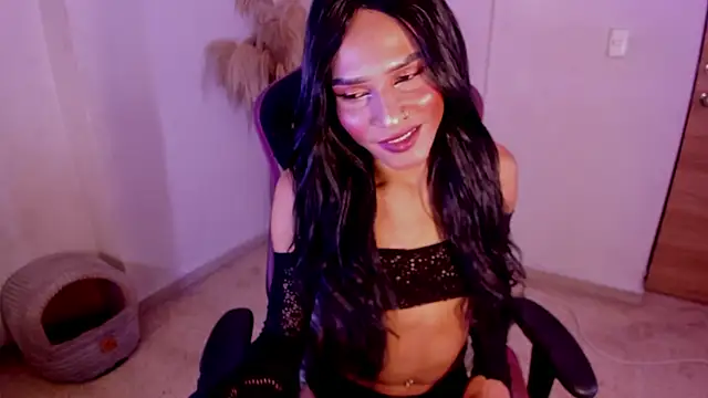 Snapshot of carolinemiller7 chatting on January 2026 06:49:01 AM carolinemiller7 online show from January 2026 06:49:01 AM