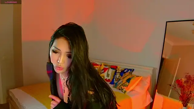 Snapshot of AsukaLin chatting on February 2025 01:28:01 PM AsukaLin online show from February 2025 01:28:01 PM