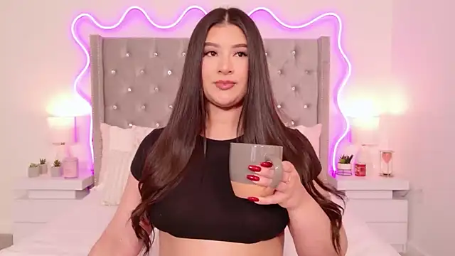 JuliaSUMMERS2022 online show from May 2026 11:32:02 PM